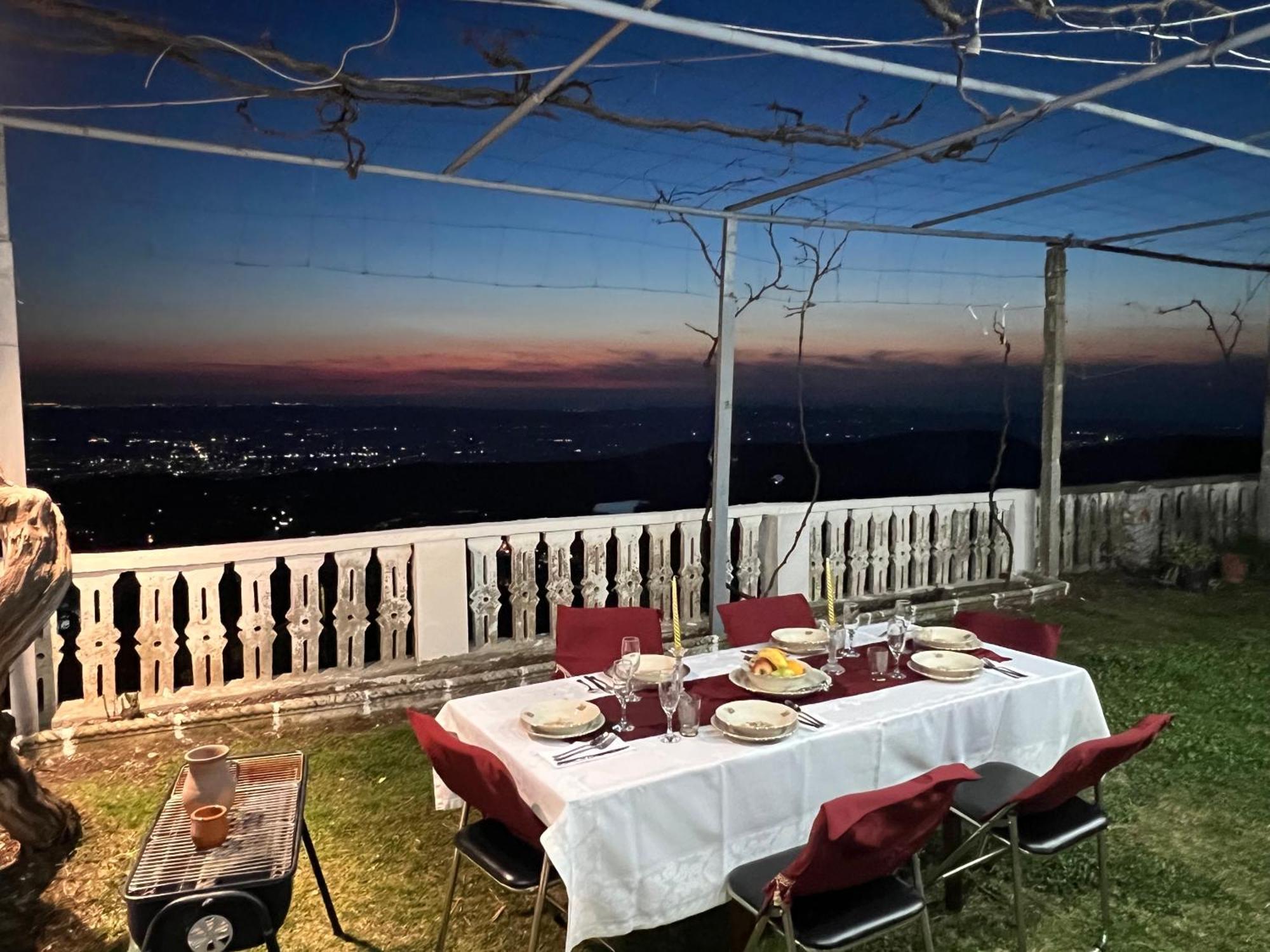 Garden Villa Guni Krujë Exterior foto