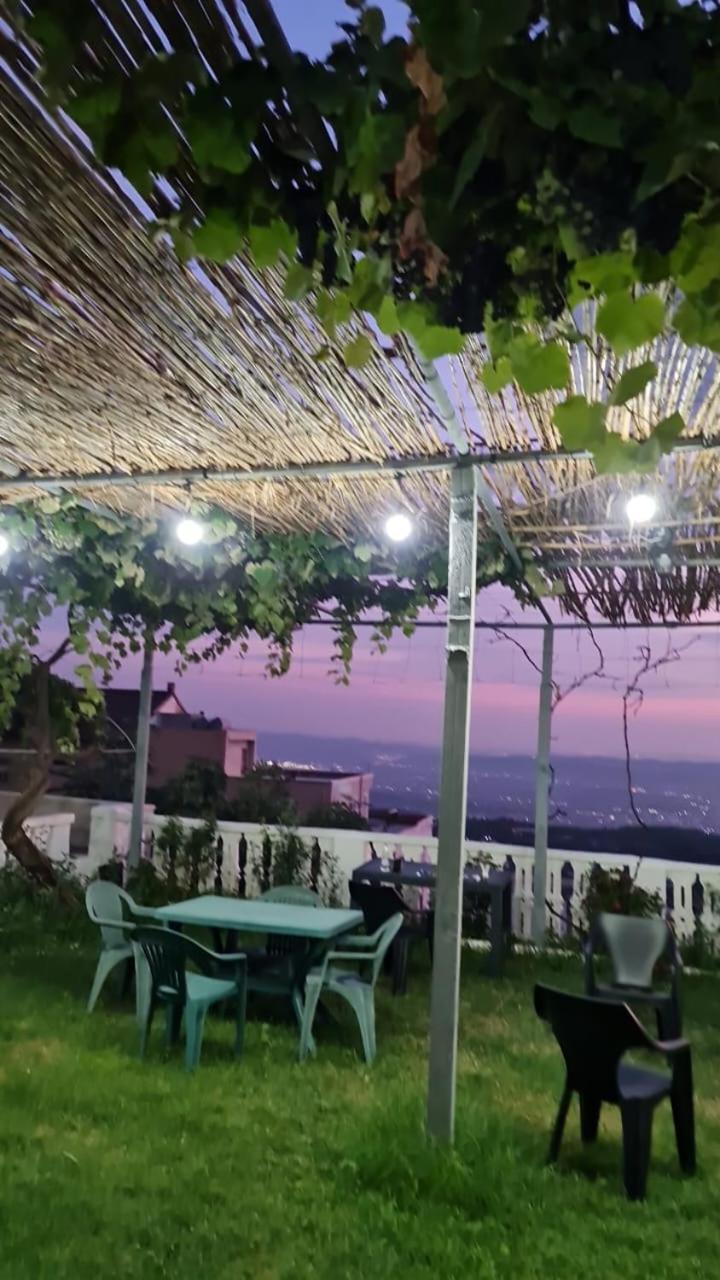 Garden Villa Guni Krujë Exterior foto
